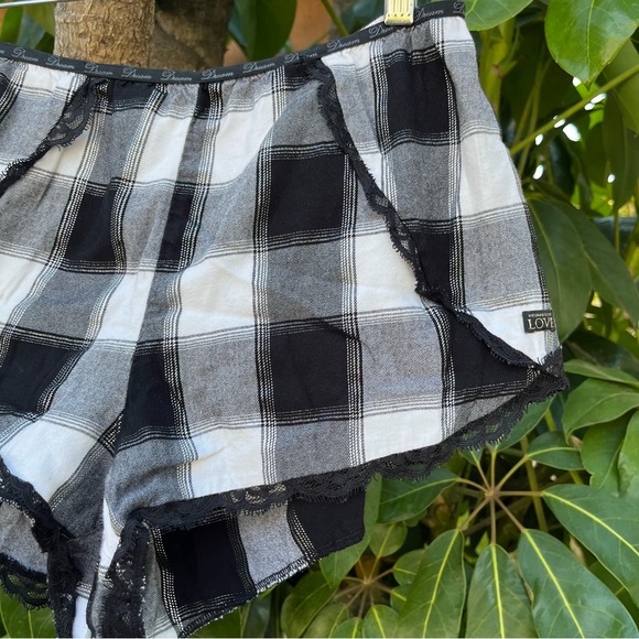 Victoria’s Secret plaid black, grey and white shorts! - Picture 2 of 5